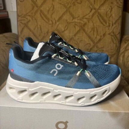 On Cloudeclipse Niagara Ivory Blue